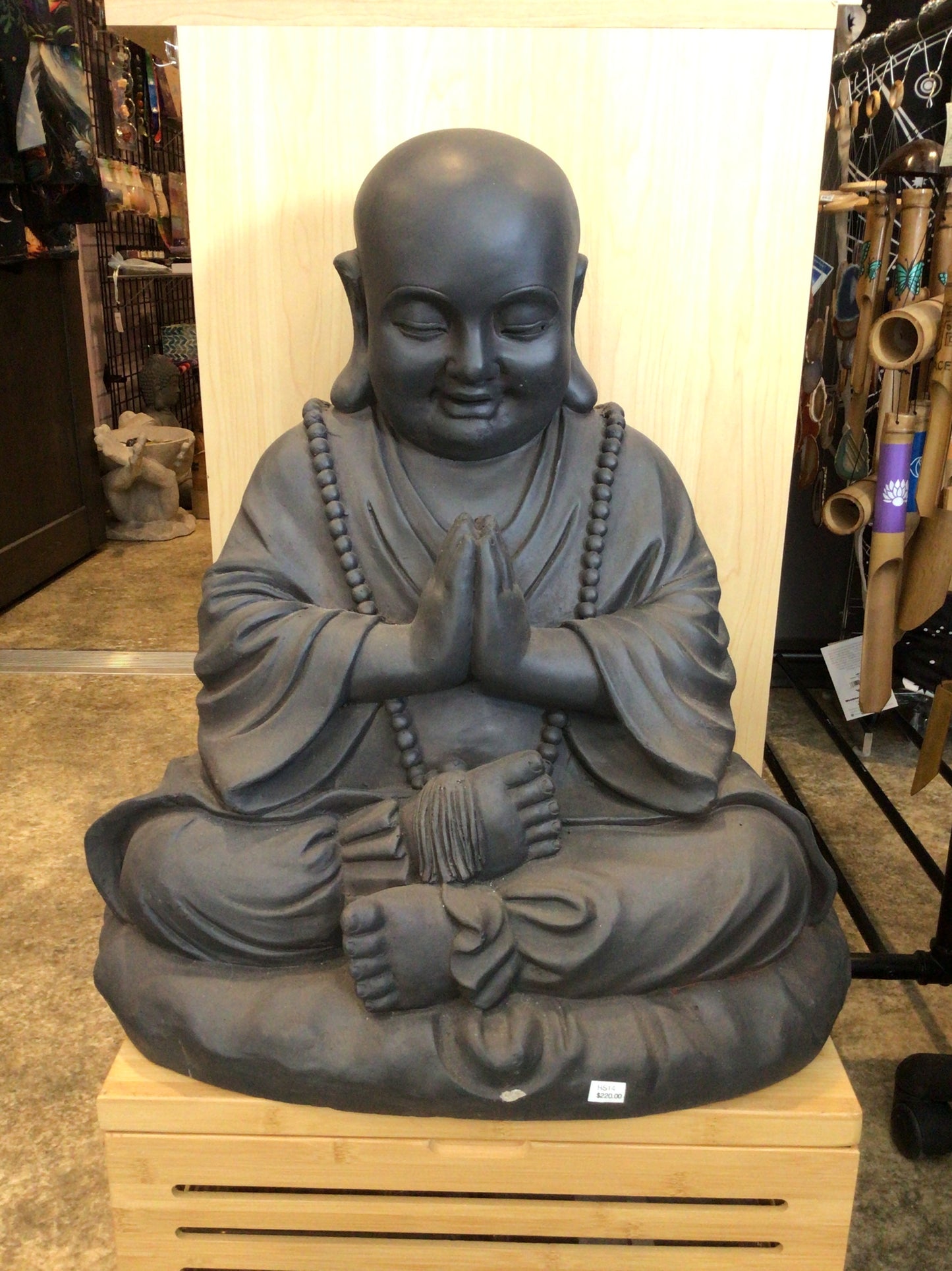Large Praying Buddha Statue