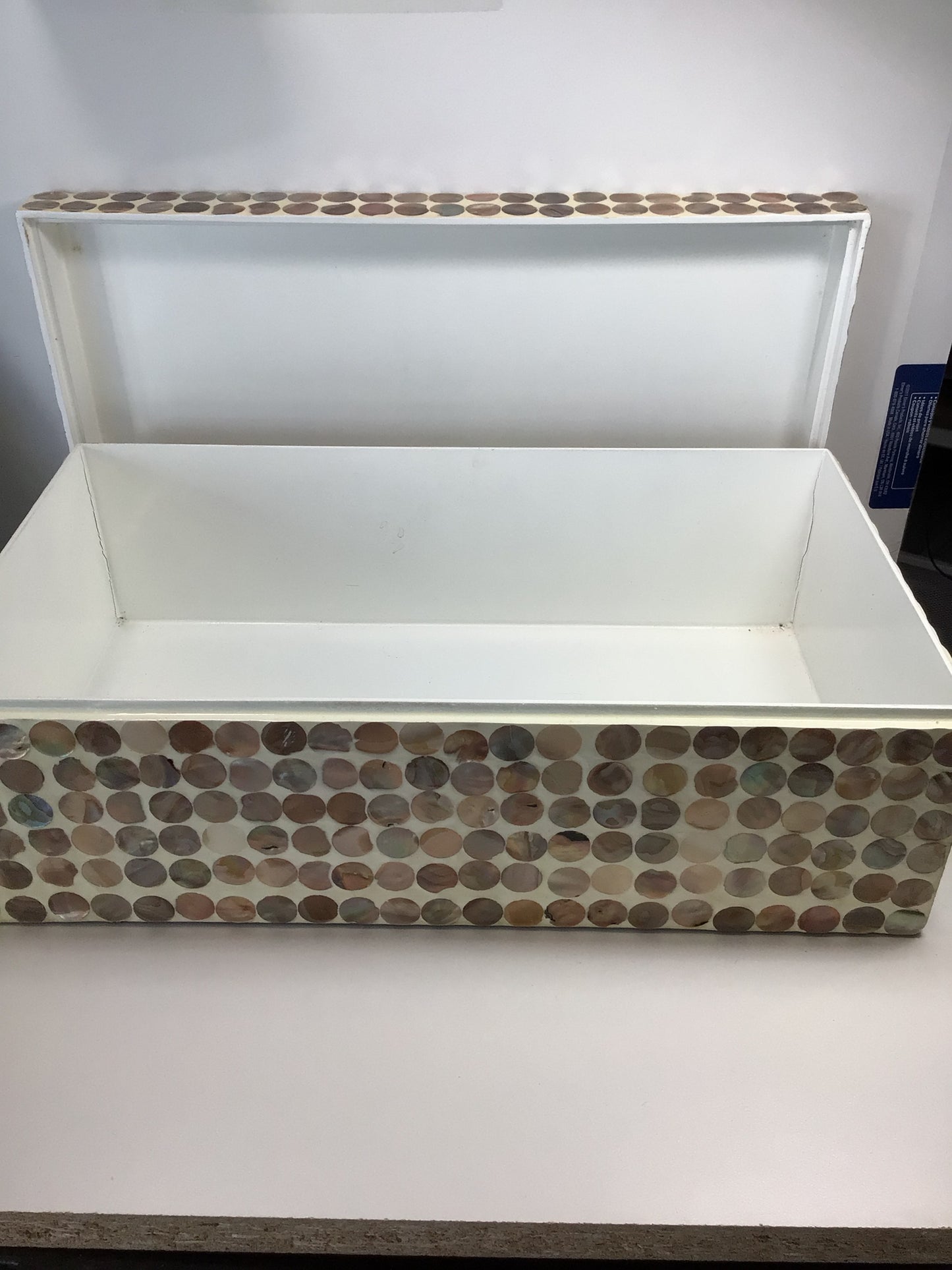 Box with Round Shell Design