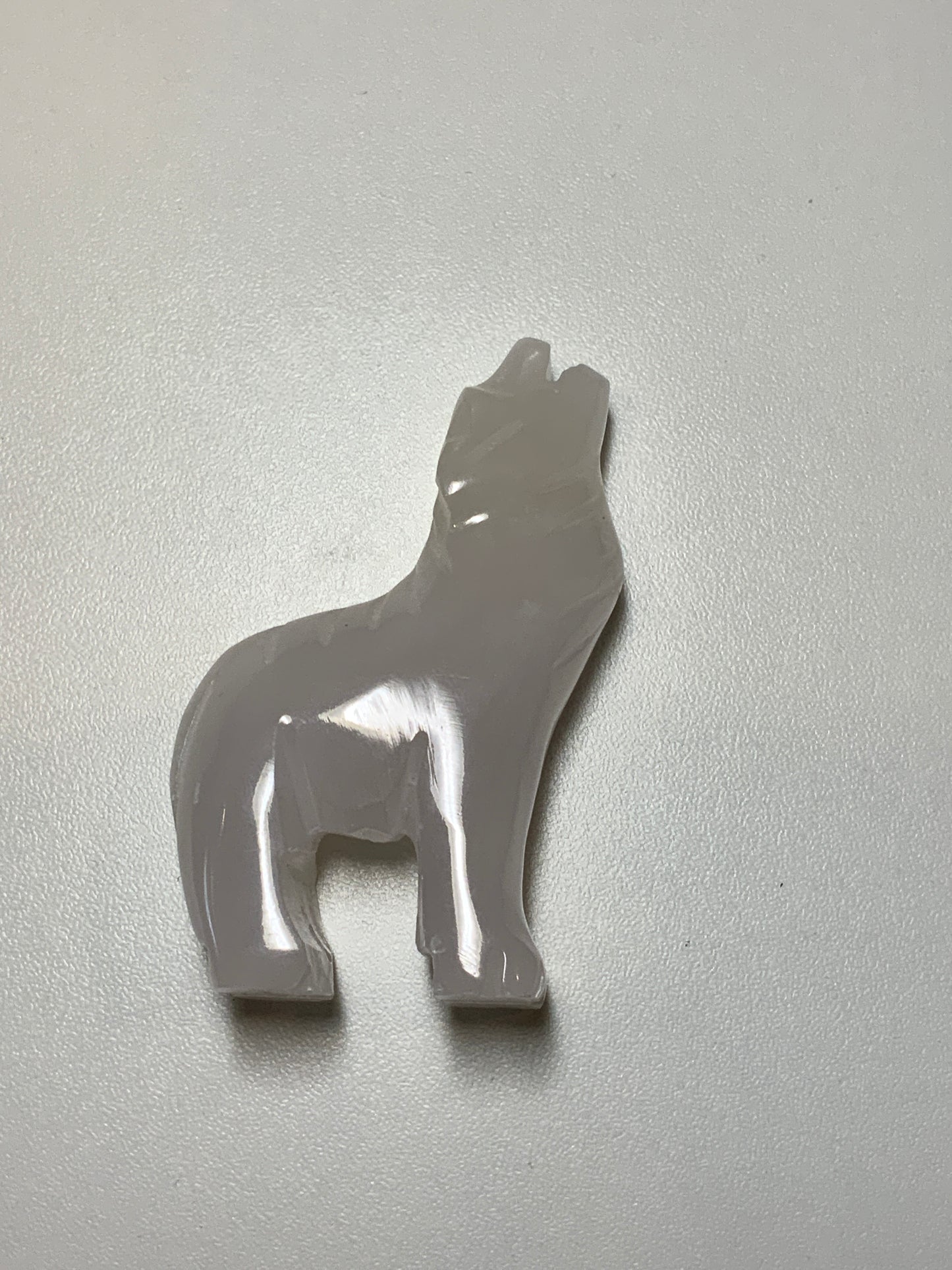 Mangano Calcite Wolf