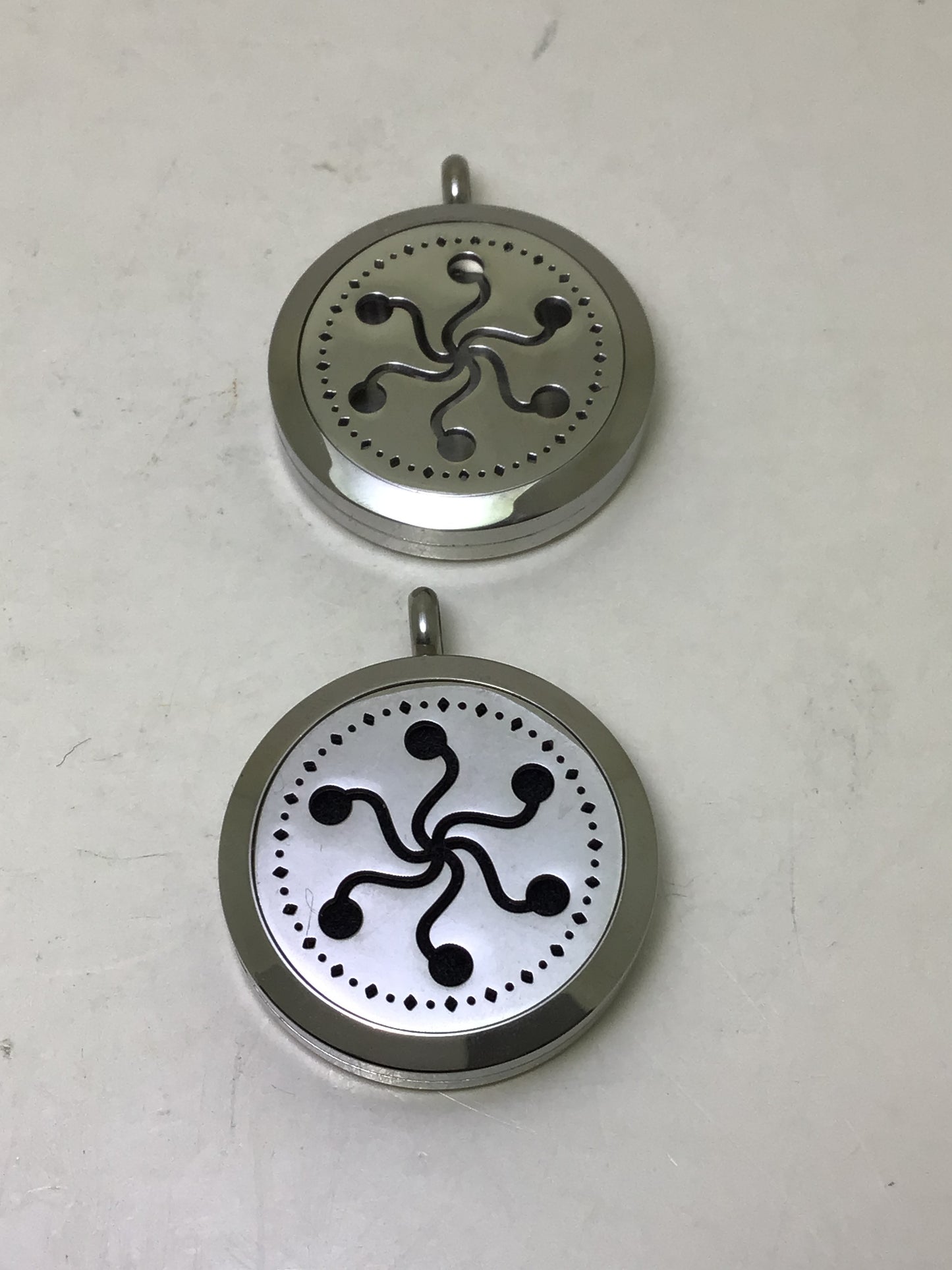 Atom Essential Oil Locket