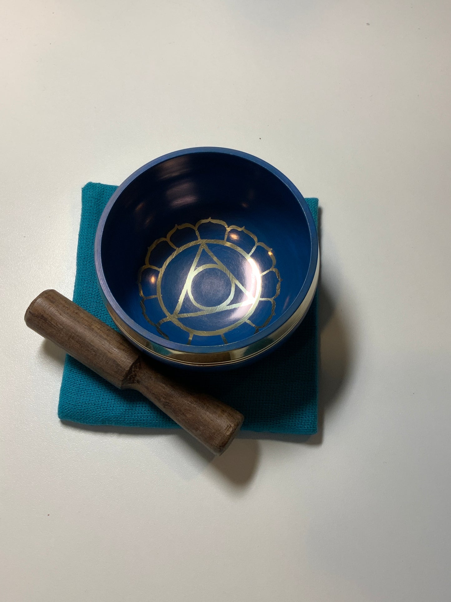 Throat Chakra Blue Singing Bowl