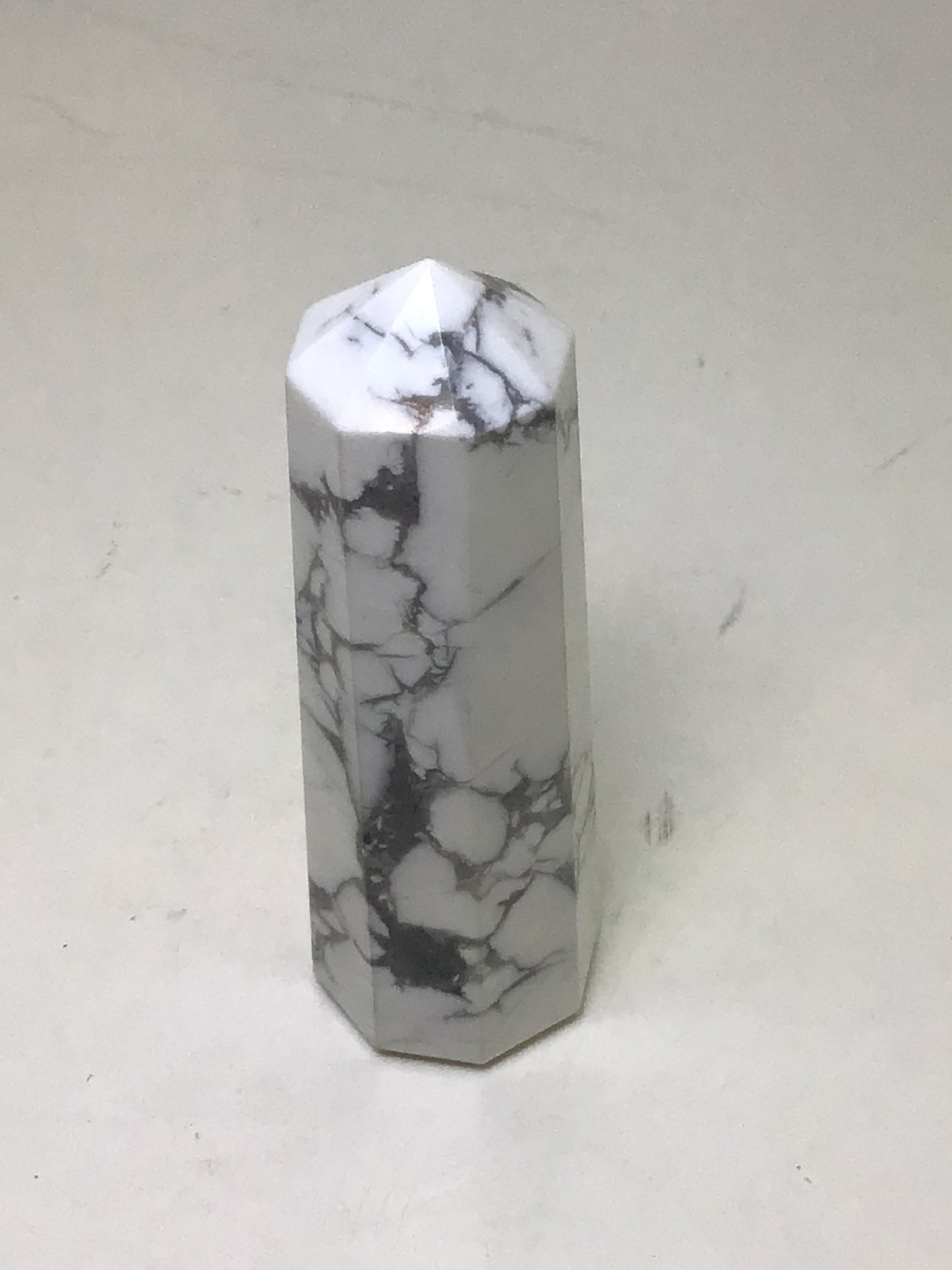 Howlite Point
