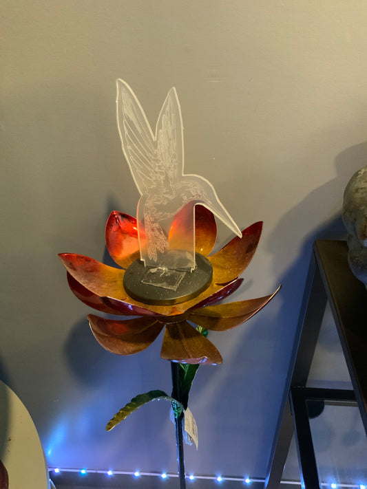 Hummingbird Illusion Spinning Solar Stake