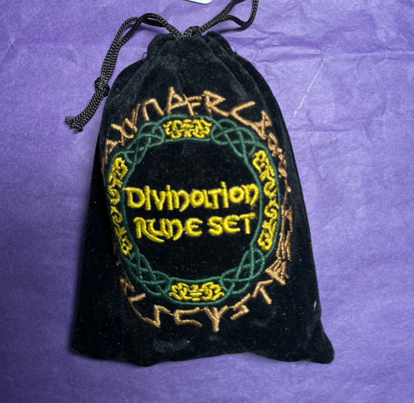 Bloodstone Runes Set