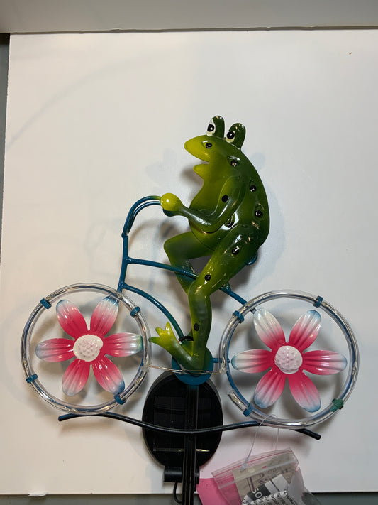 Frog Solar Cruising Stake
