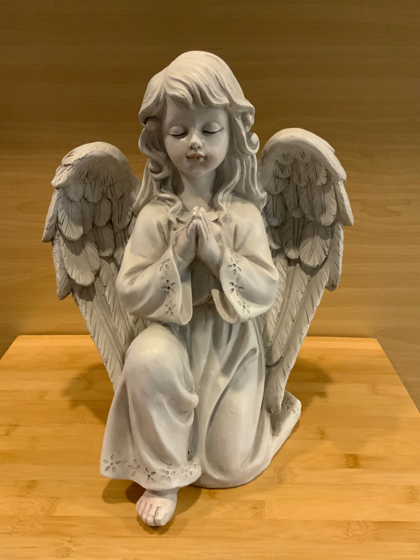 Praying Angel Statue