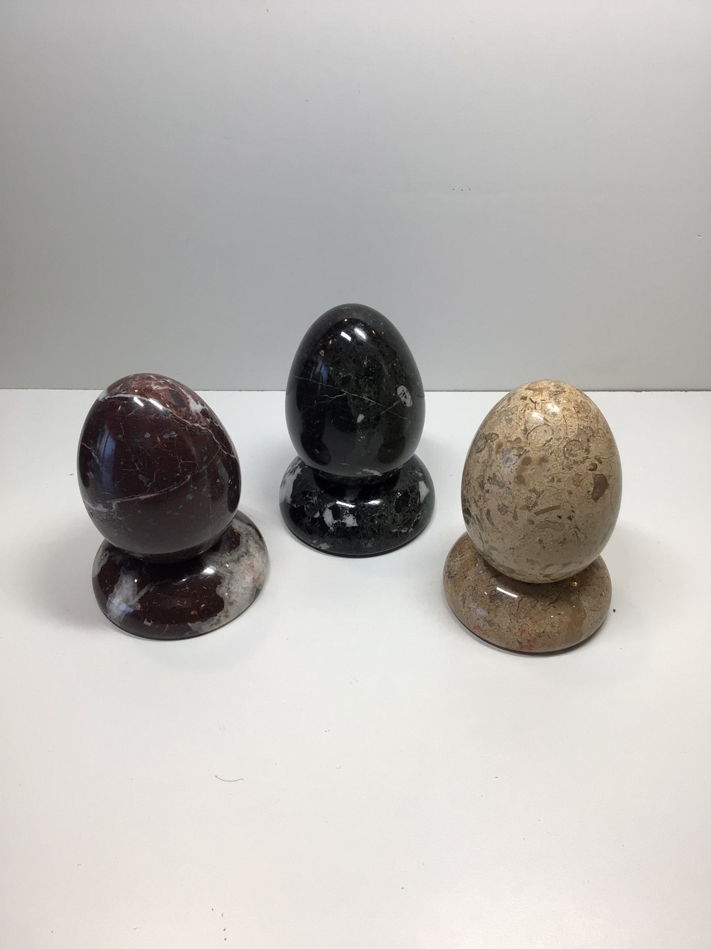 Marbled Onyx Egg with Stand