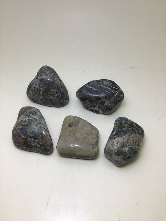 Que Sera Healing Stones