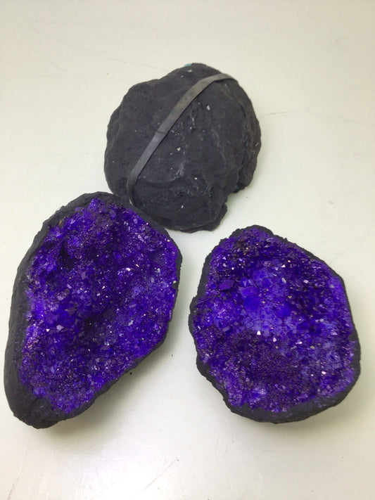 Medium Purple Cracked Geode