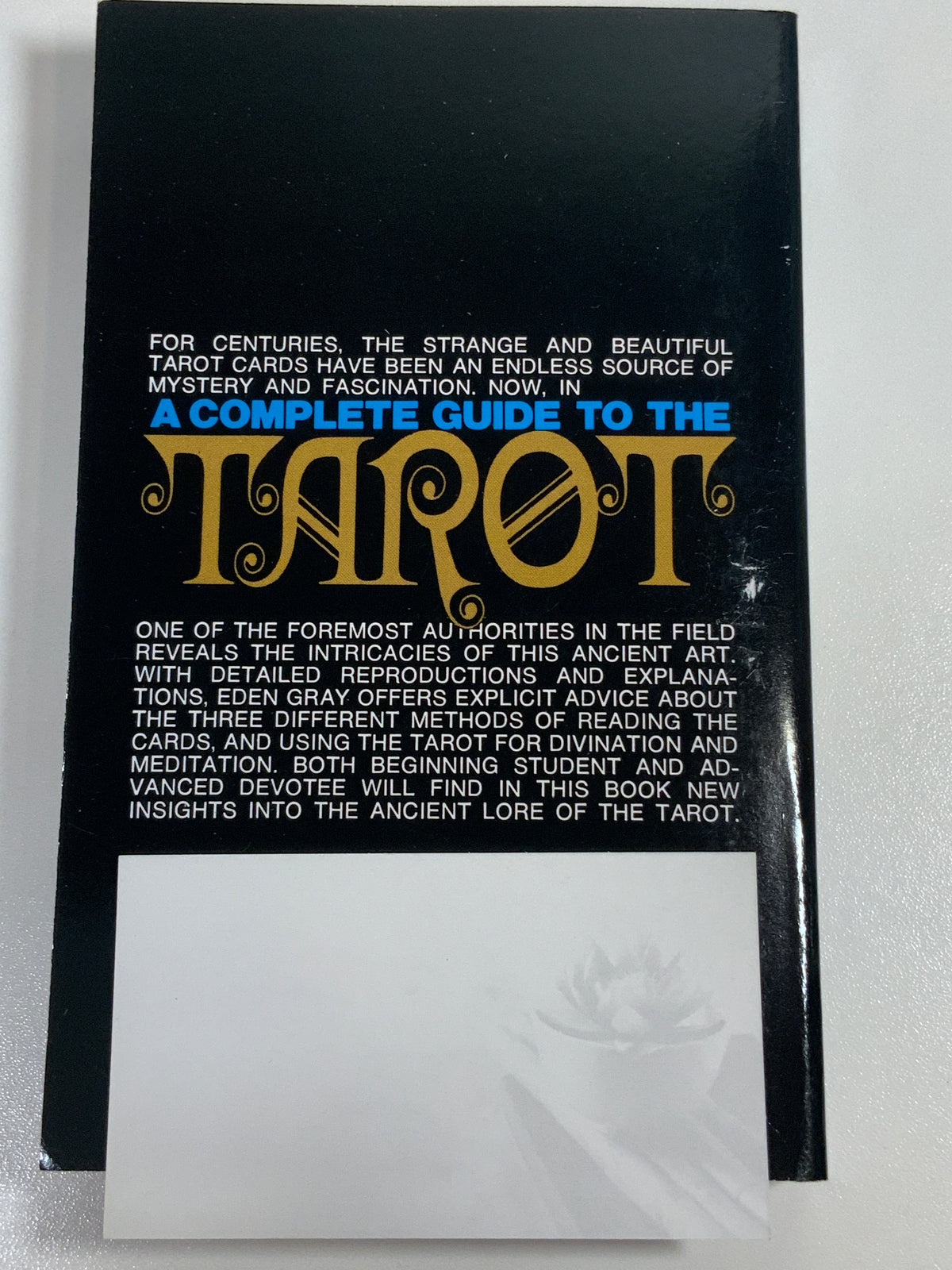A Complete Guide to the Tarot