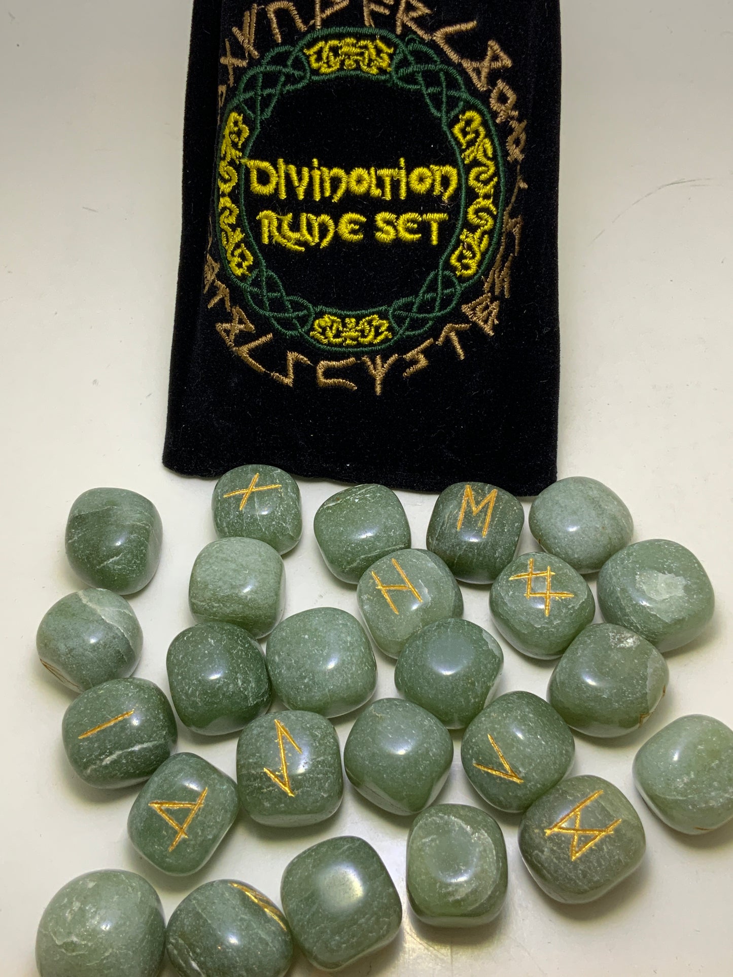 Green Aventurine Runes Set