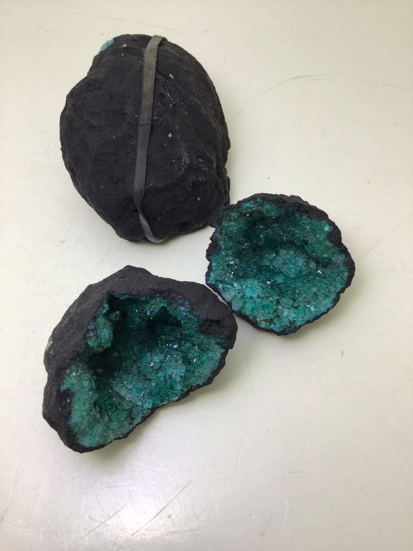 Medium Teal Cracked Geode