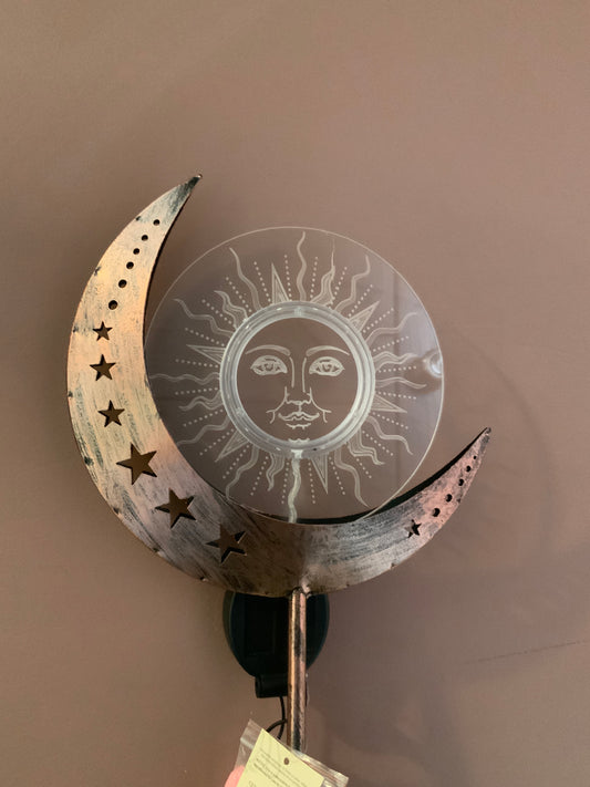 Sun/Moon Illusion Solar Stake